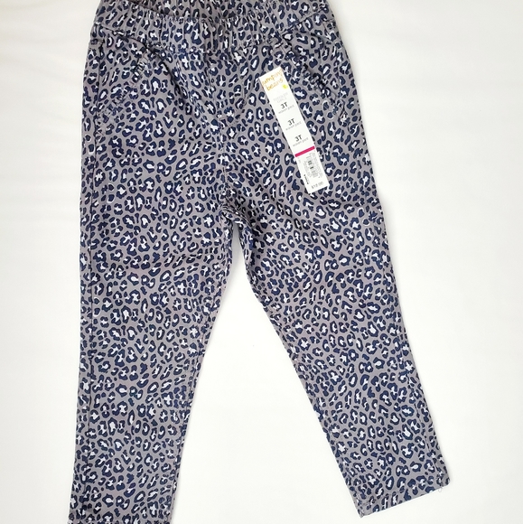 Bundle animal pants pajamas and jacket. - Picture 10 of 10